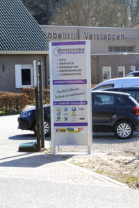 Autobedrijf Verstappen lichtzuil