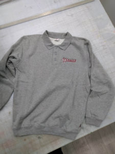 geborduurd borstlogo