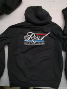 RVU kledingbedrukking middels persing