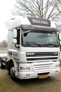 Belettering trekker Marco Adam