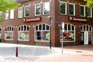 San Soleil Oss Lichtbak en raambelettering