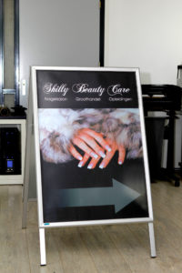 Shilly Beauty Care A0 stoepbord