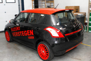 Suzuki Verstegen Uden Suzuki Swift personen auto belettering