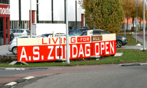 reclamebord op wielen